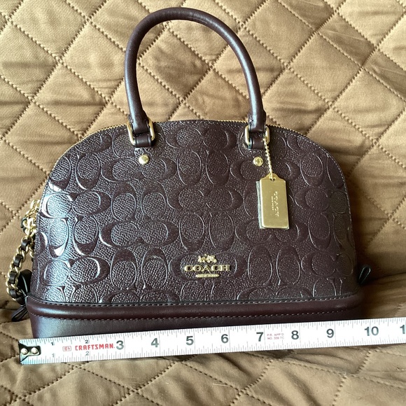 Purse - Picture 1 of 2